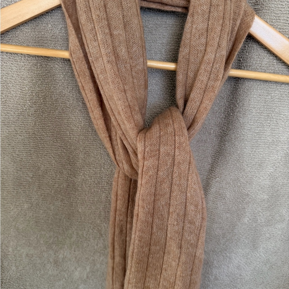 Elegant Brown Knit Scarf